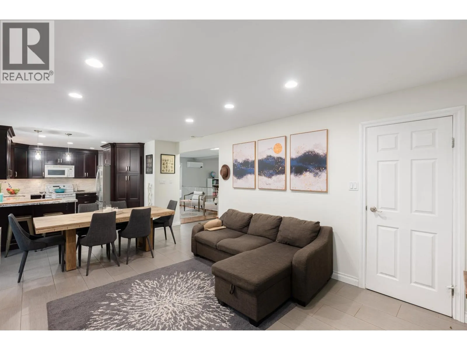 1005 ALPINE PLACE