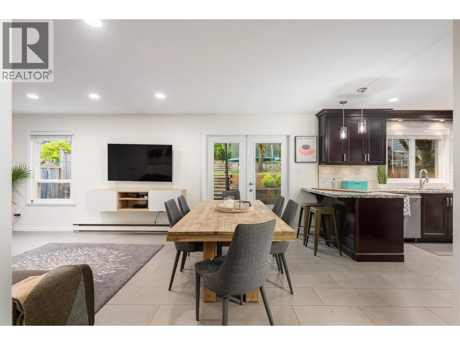 1005 ALPINE PLACE