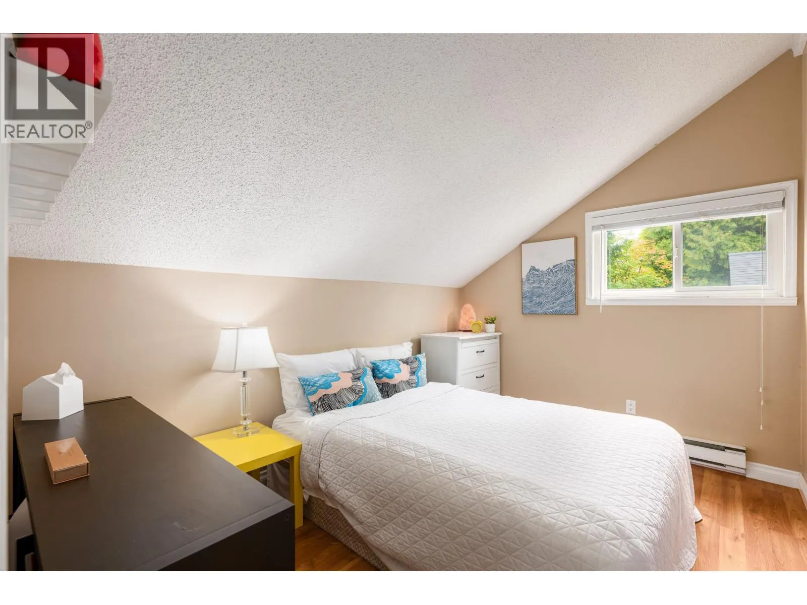 1005 ALPINE PLACE