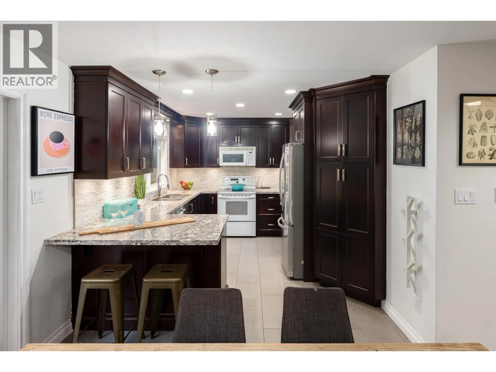 1005 ALPINE PLACE