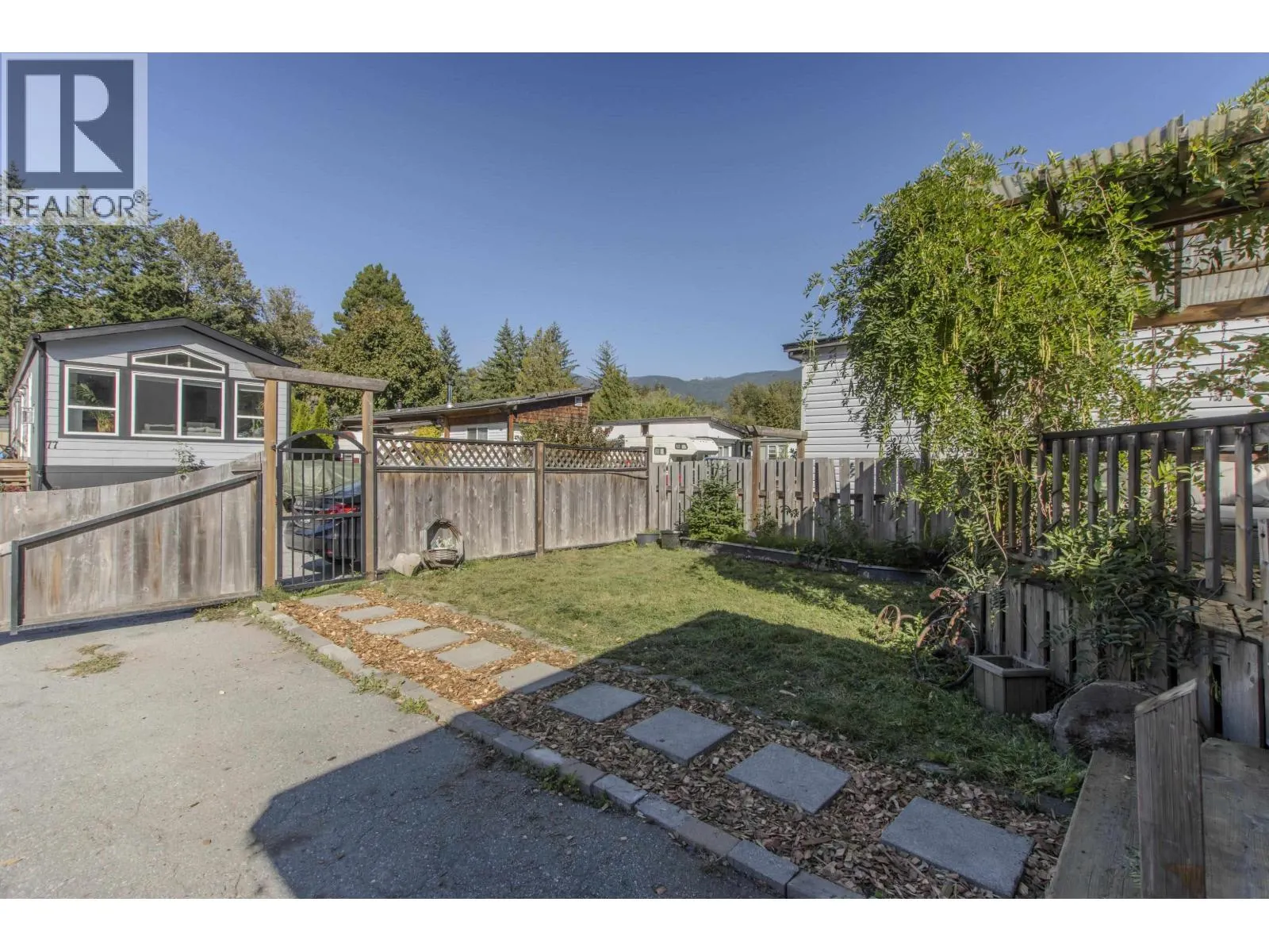 76 40157 GOVERNMENT ROAD