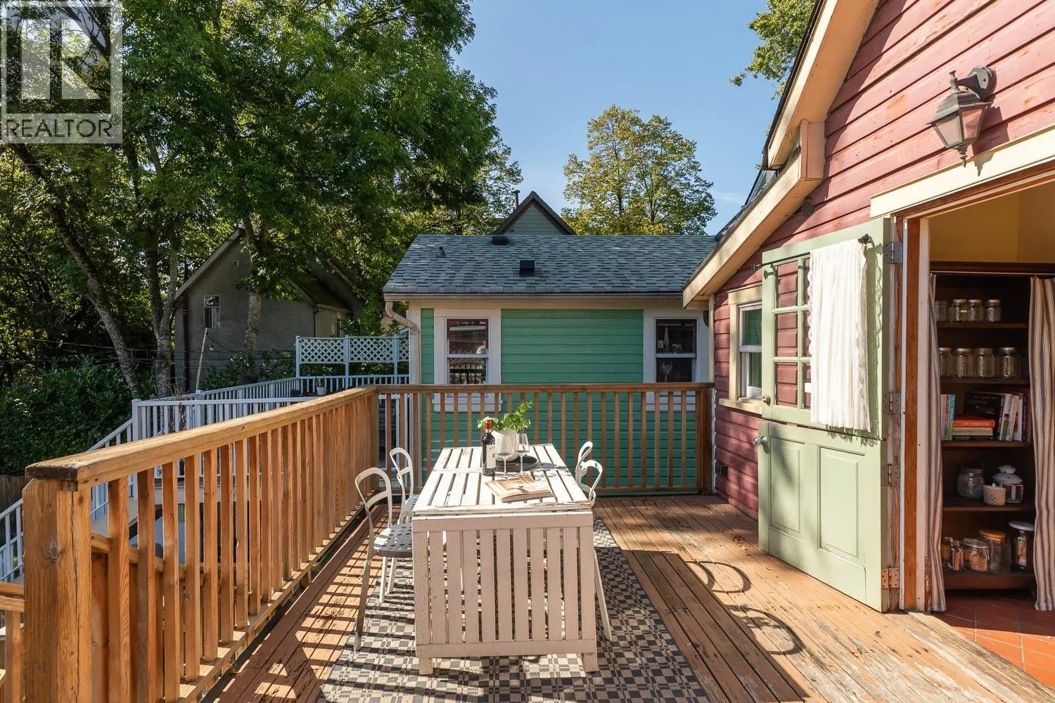518 E GEORGIA STREET