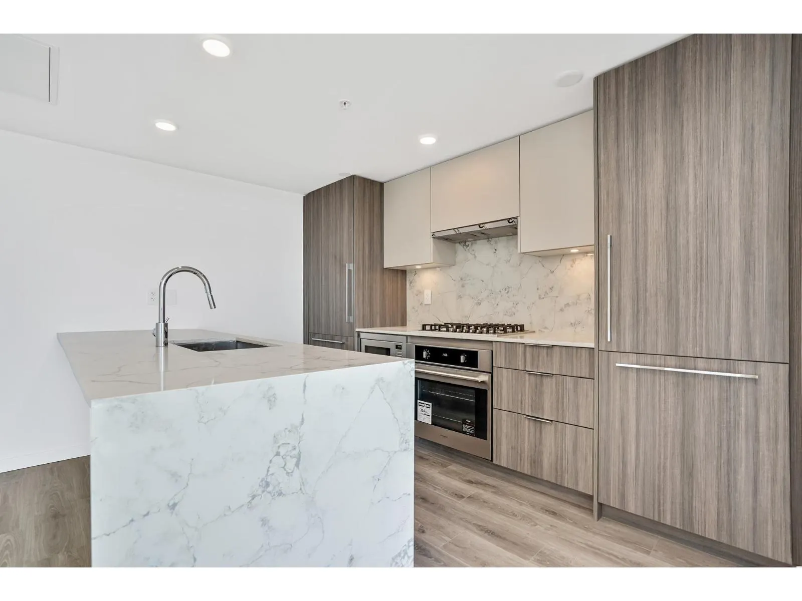 2602 10333 133 STREET