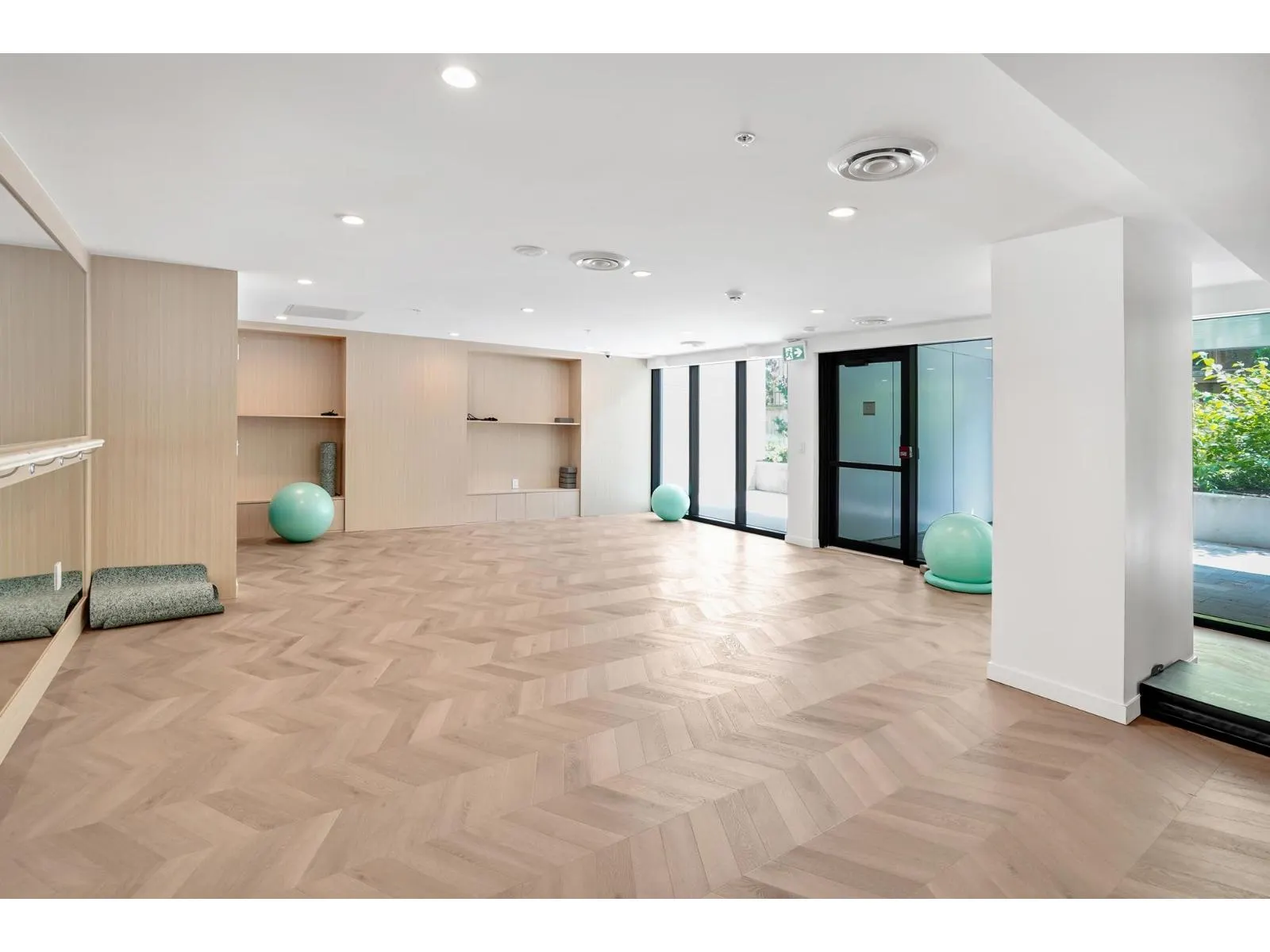 2602 10333 133 STREET