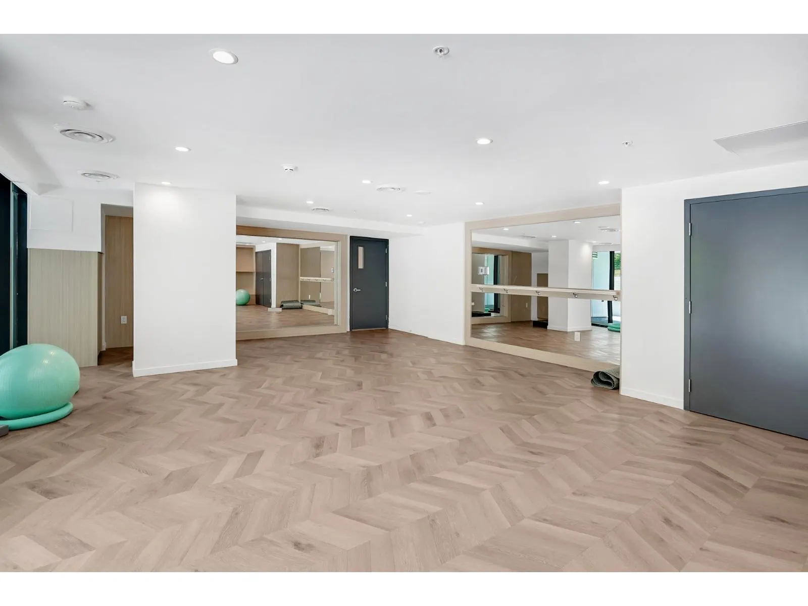 2602 10333 133 STREET