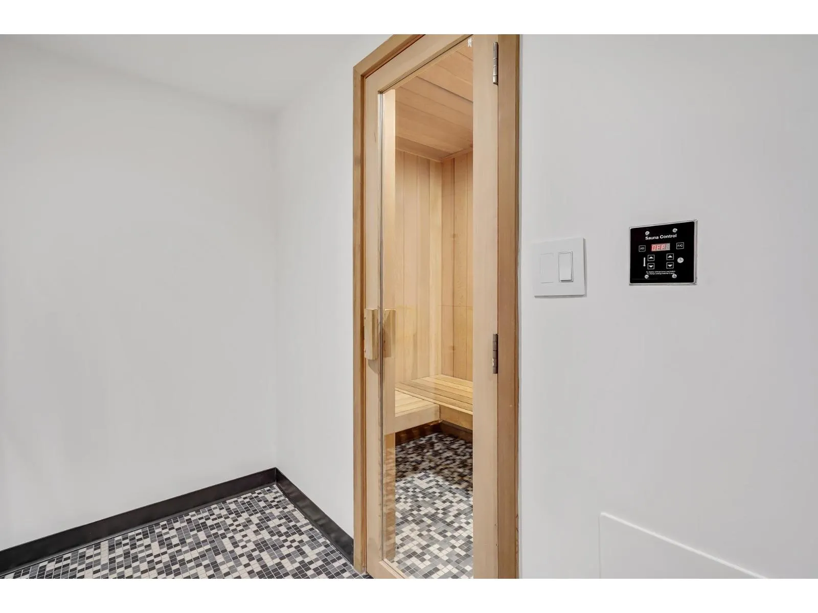 2602 10333 133 STREET