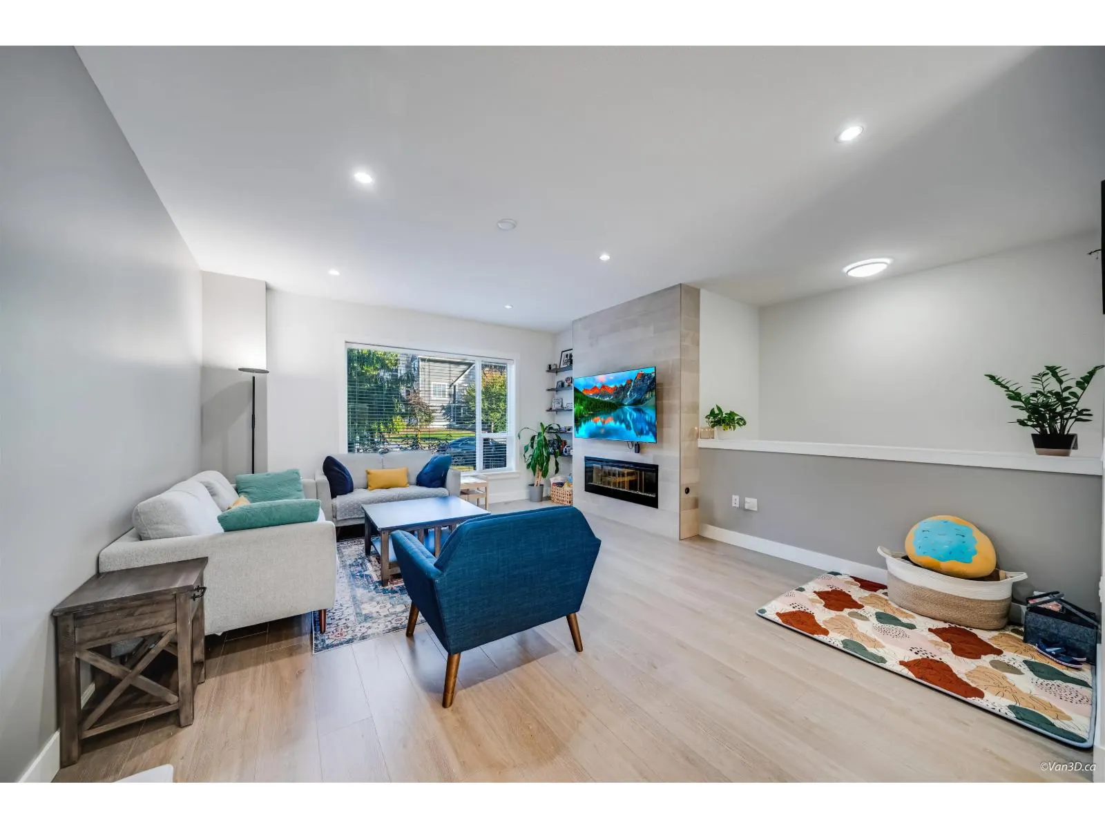 216 2277 OAK MEADOWS DRIVE