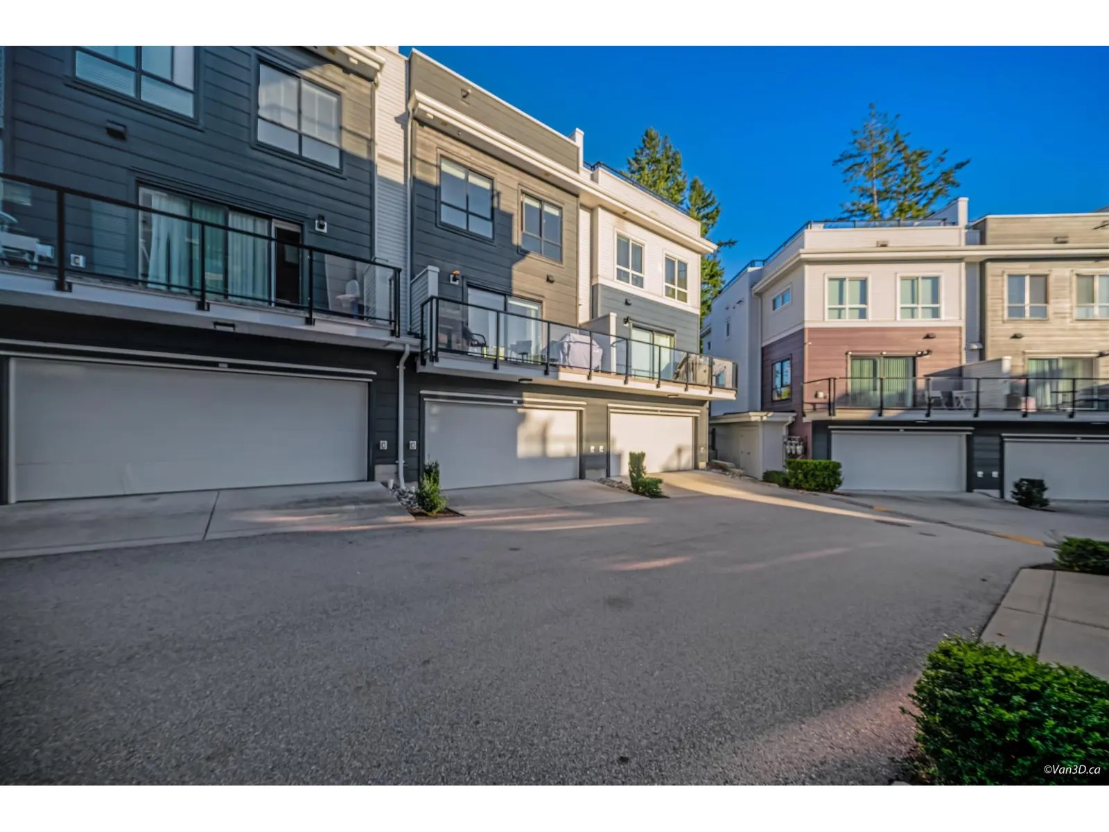 216 2277 OAK MEADOWS DRIVE
