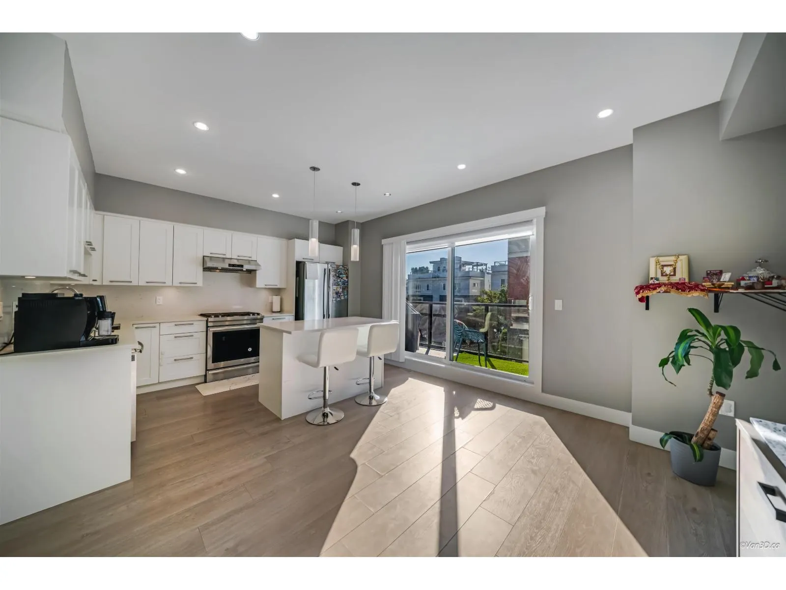216 2277 OAK MEADOWS DRIVE