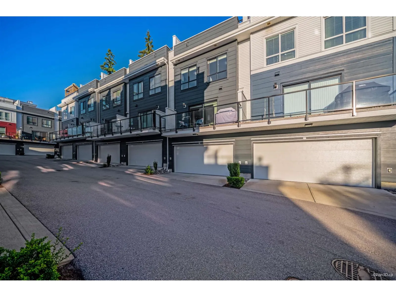 216 2277 OAK MEADOWS DRIVE