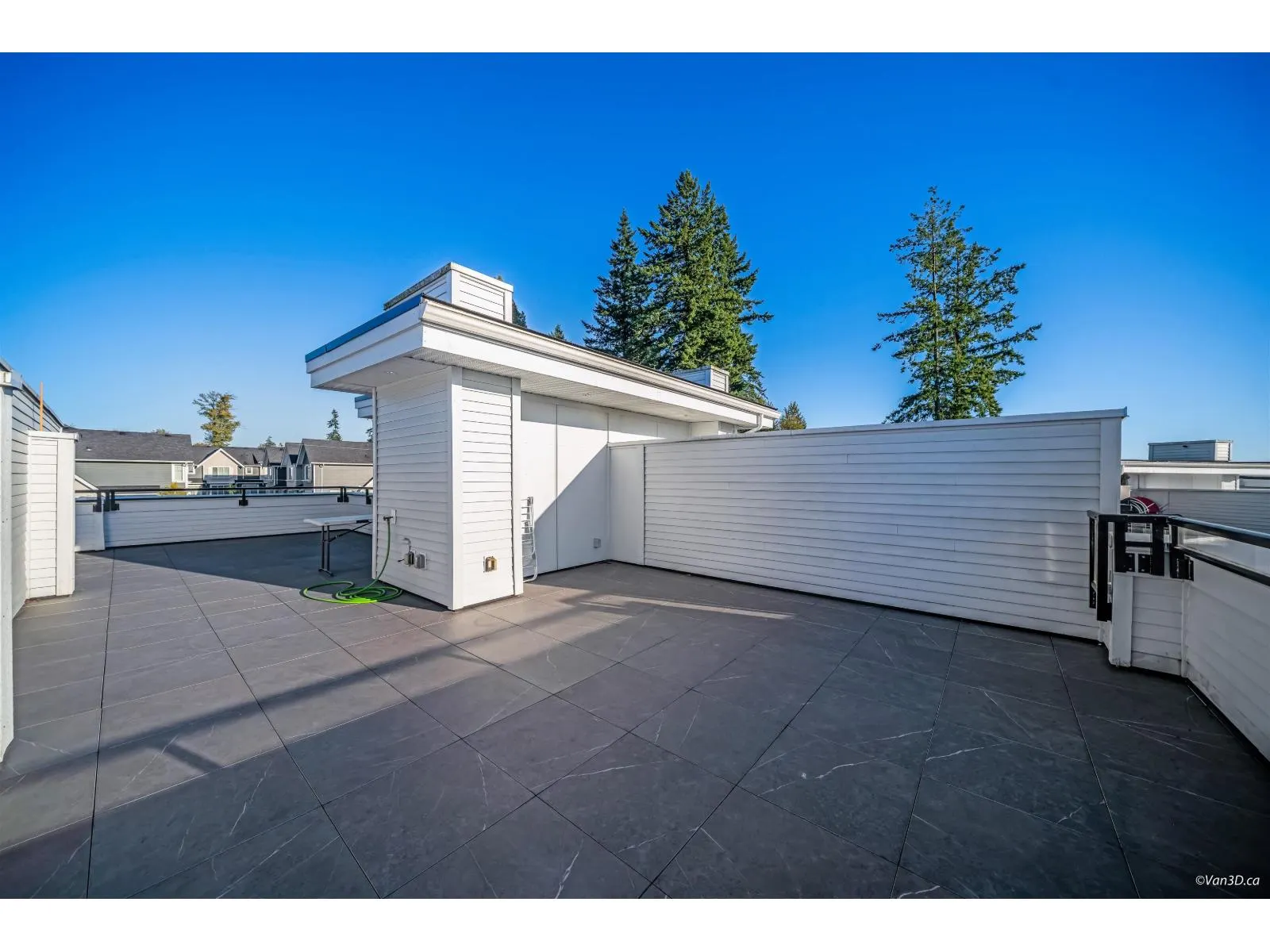 216 2277 OAK MEADOWS DRIVE