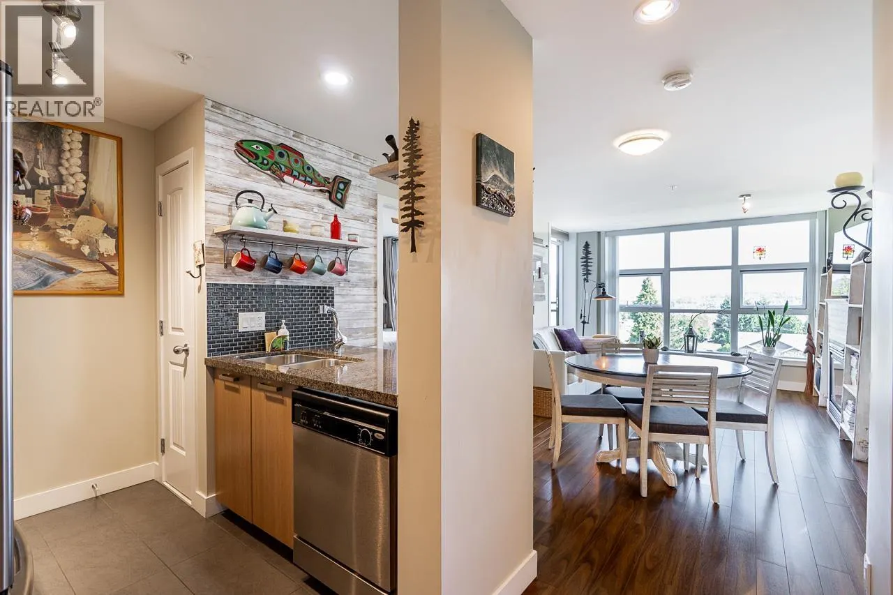 PH2 3255 SMITH AVENUE