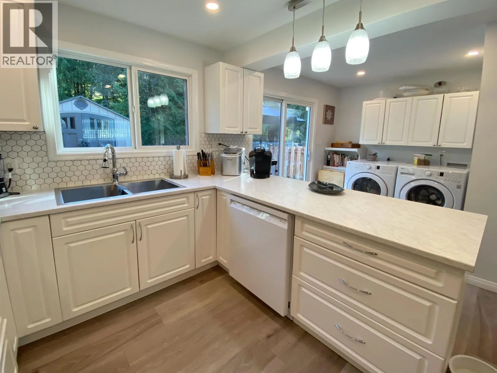 152 RAVEN CRESCENT
