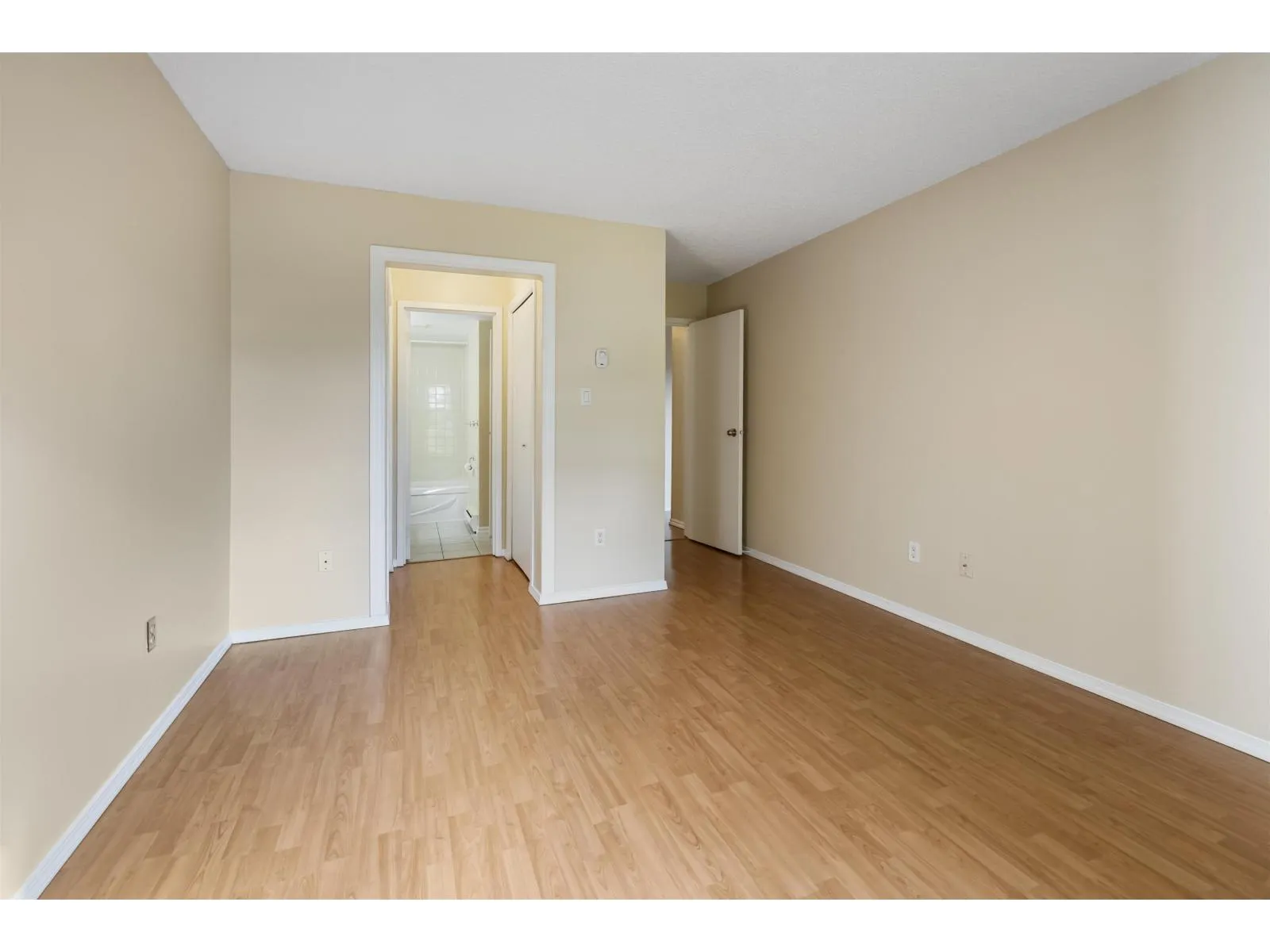 209 15268 100 AVENUE