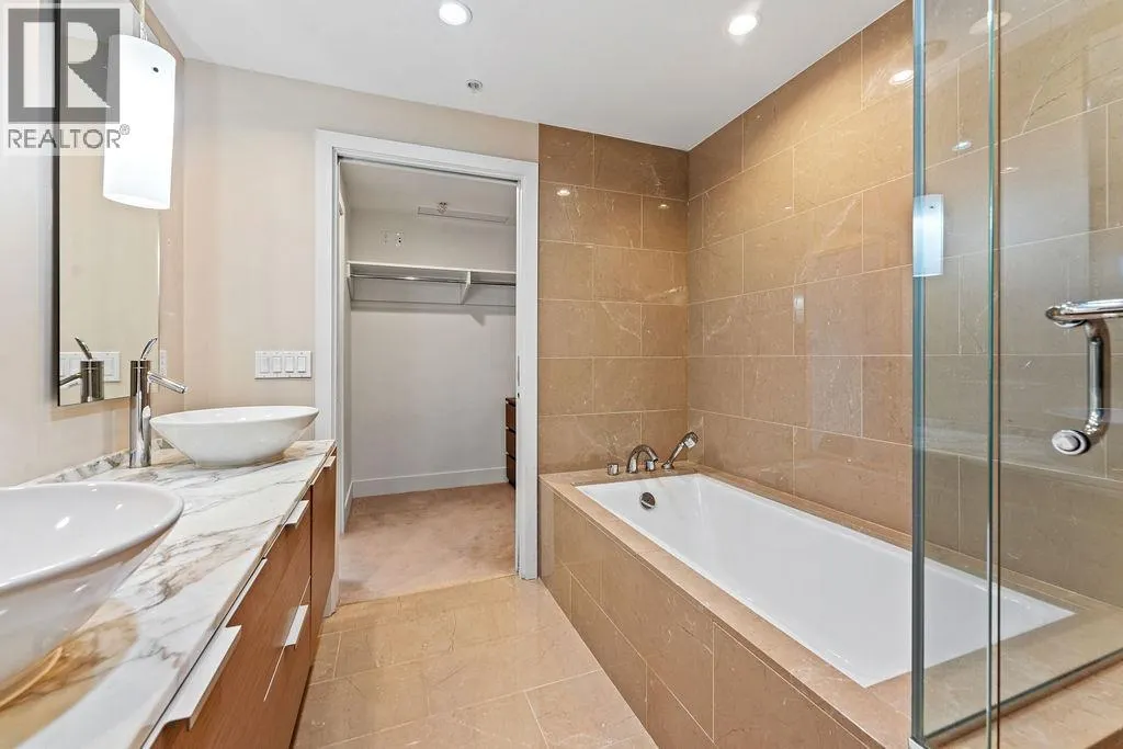 2505 1111 ALBERNI STREET
