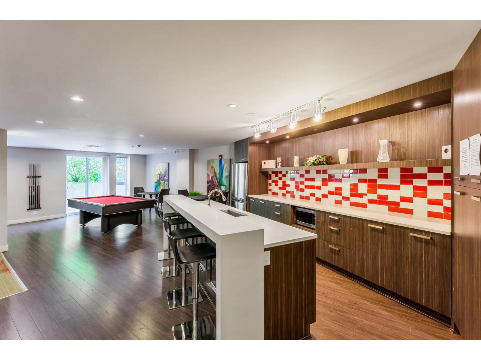 205 13919 FRASER HIGHWAY