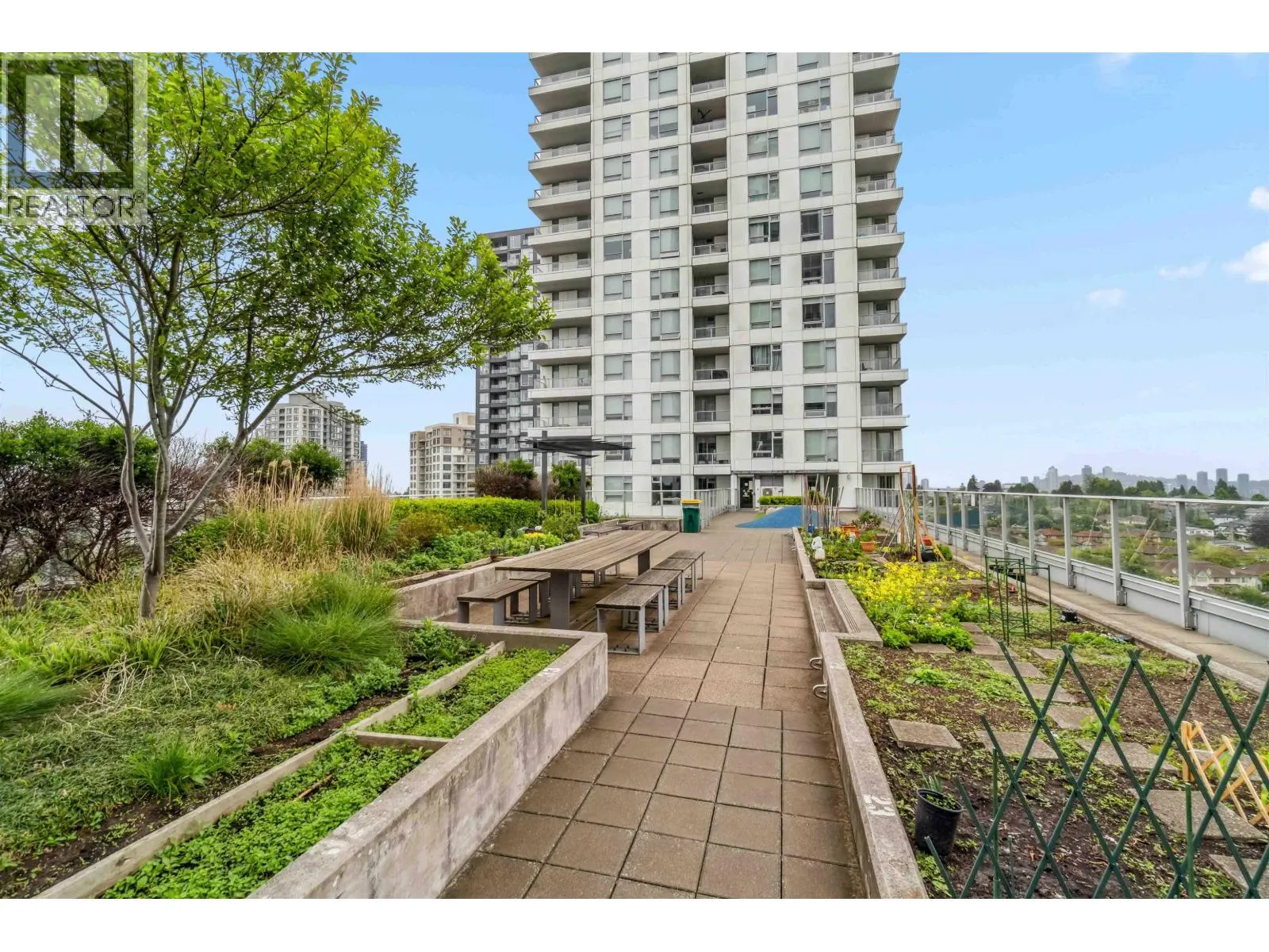 1902 5665 BOUNDARY ROAD