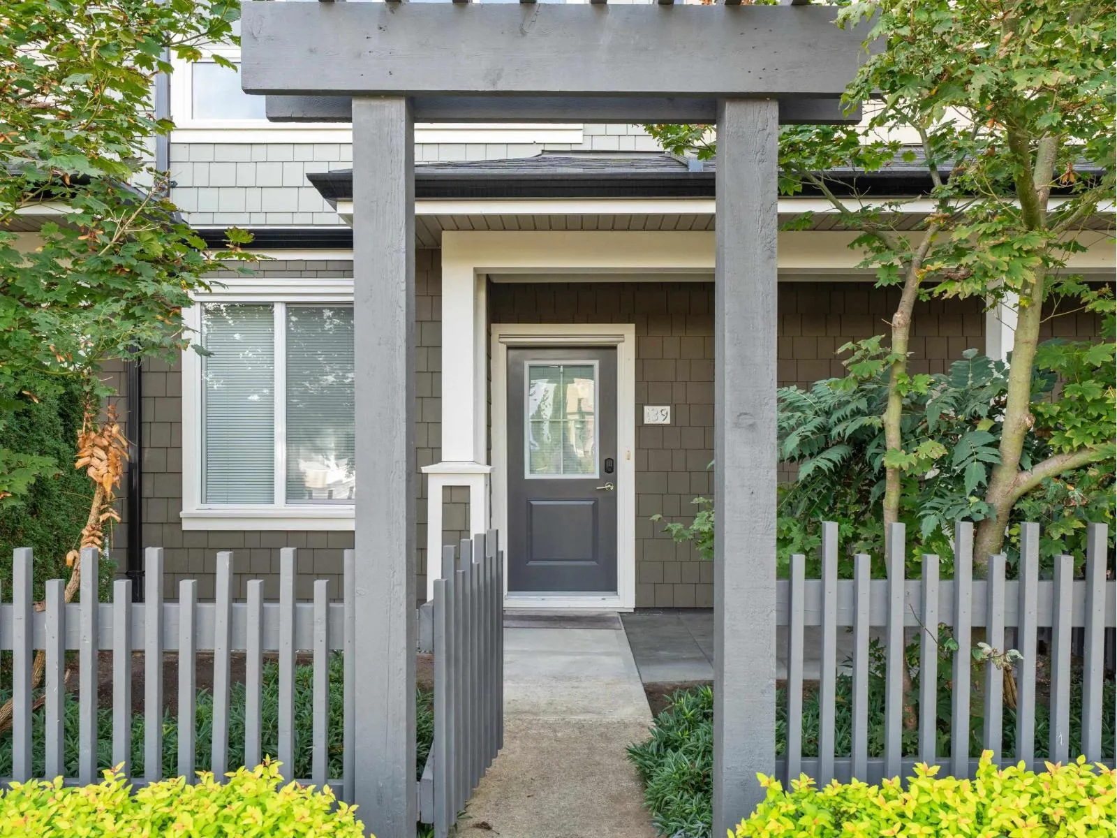 139 8138 204 STREET
