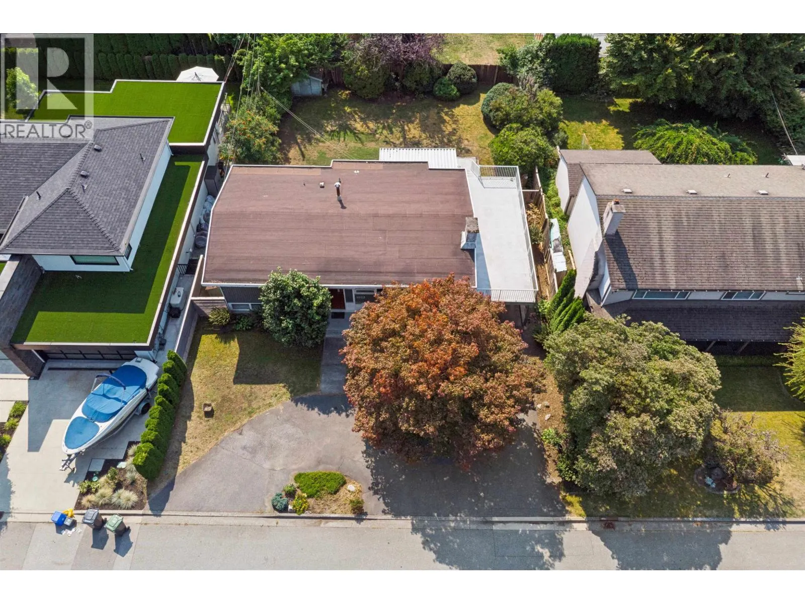 1023 ARLINGTON CRESCENT