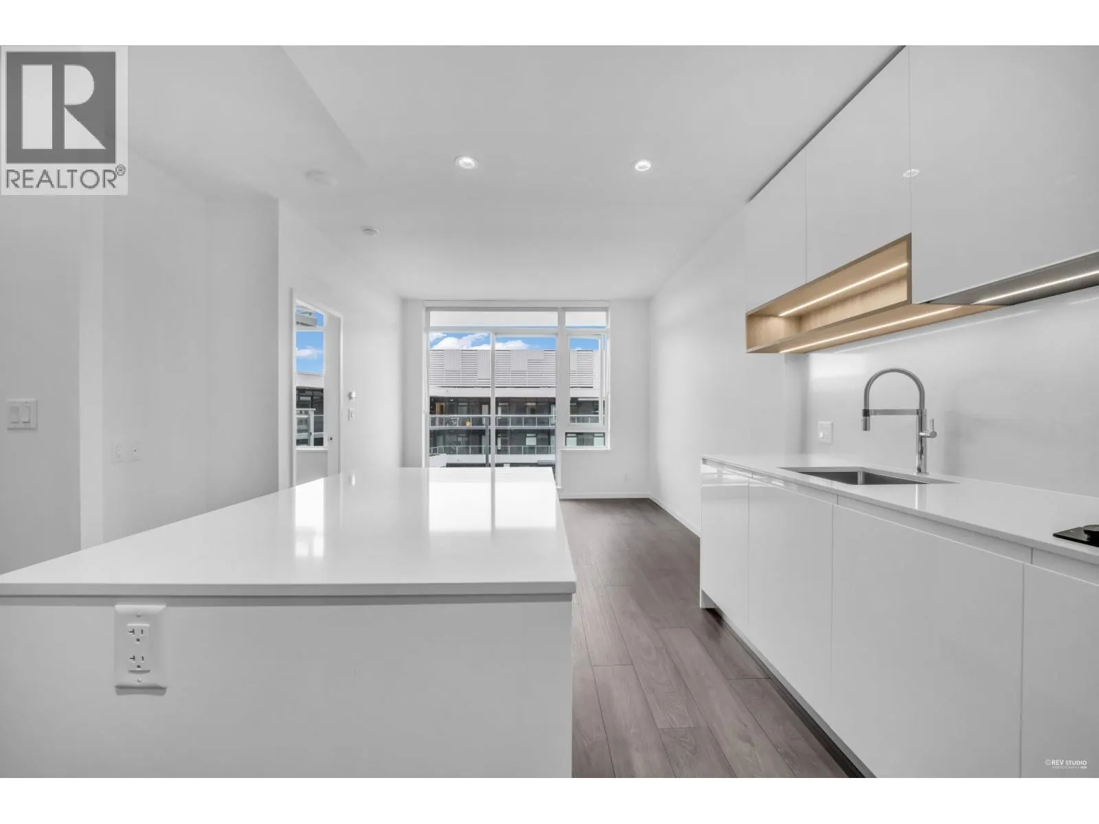 1108 6500 MINORU BOULEVARD