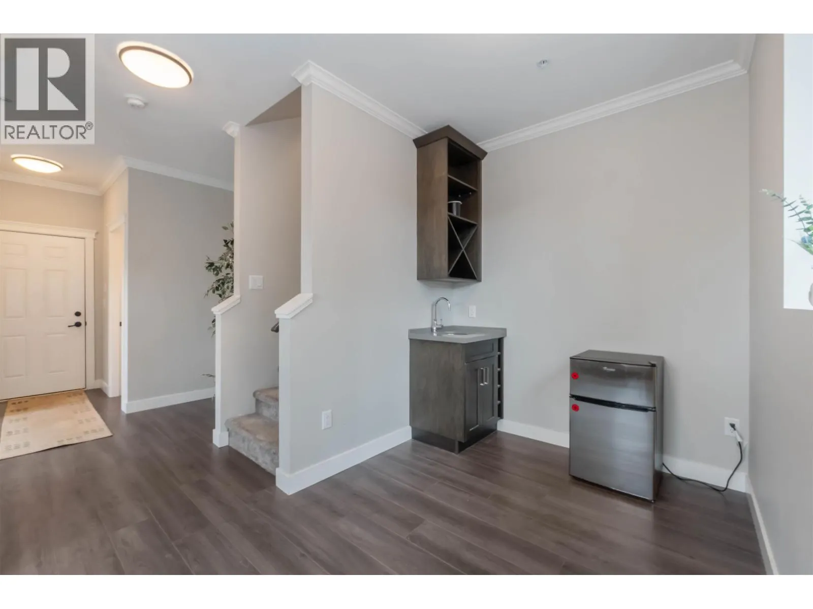 17 10480 248 STREET