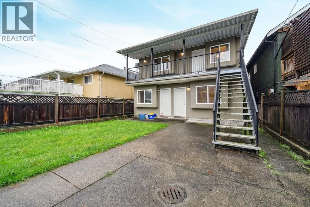 Ground 2521 PARKER STREET