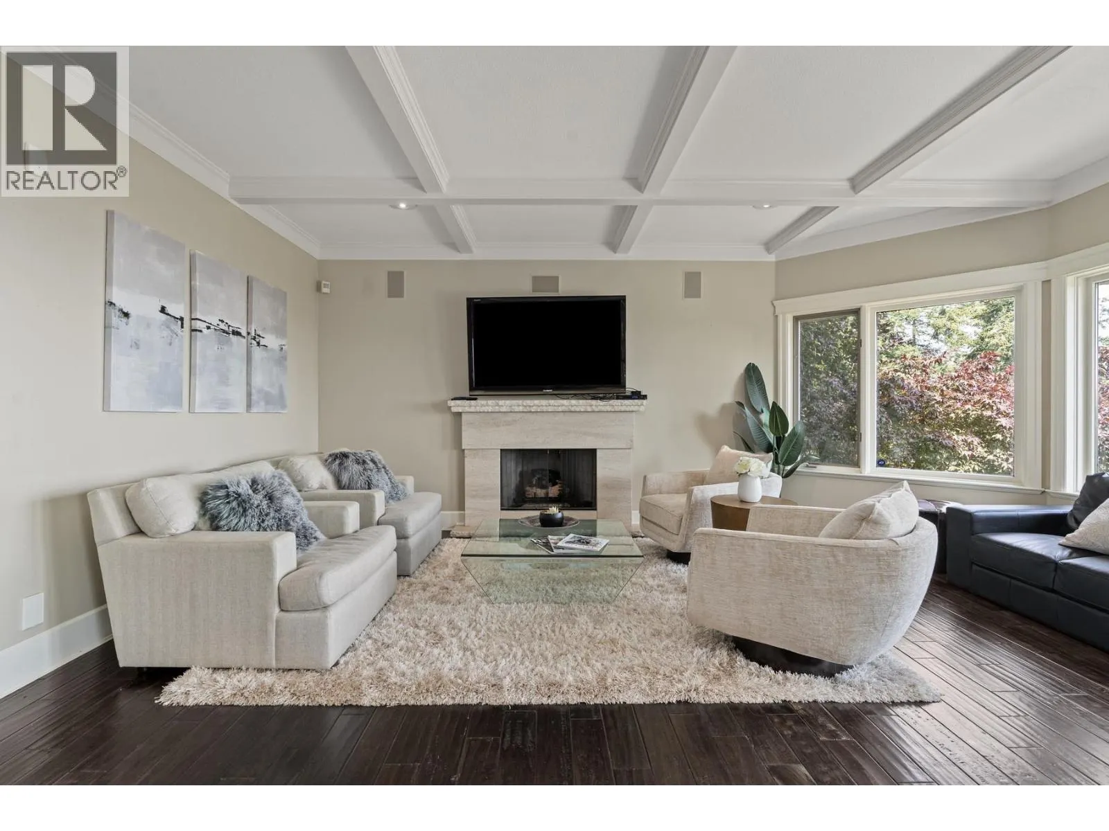 4882 VISTA PLACE