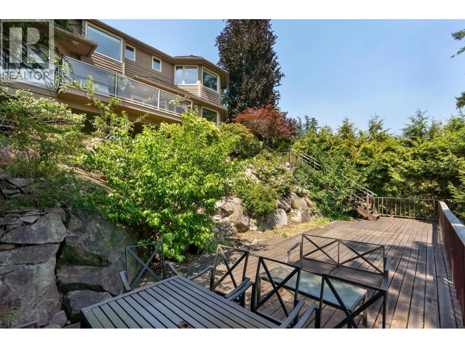 4882 VISTA PLACE