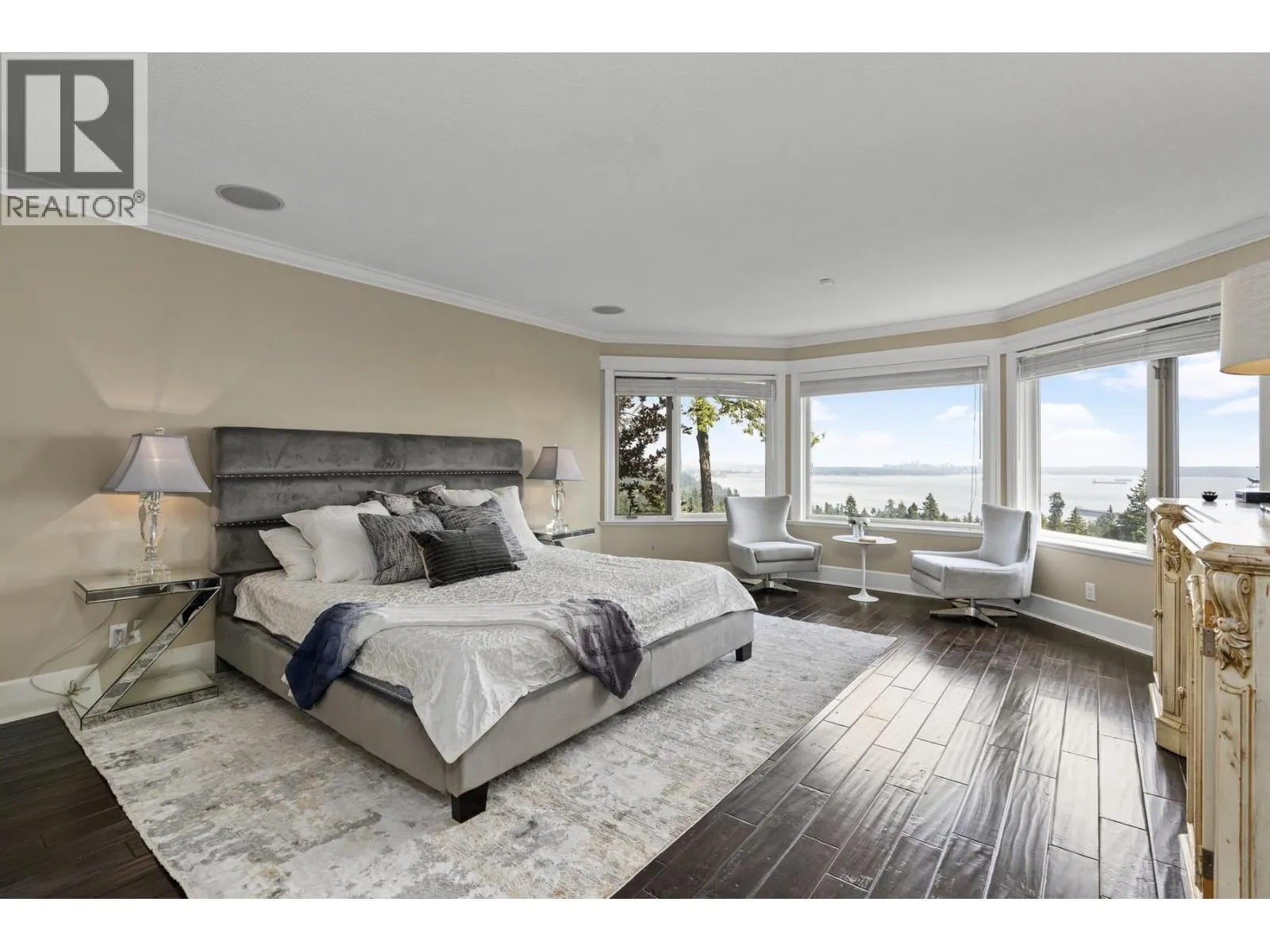 4882 VISTA PLACE