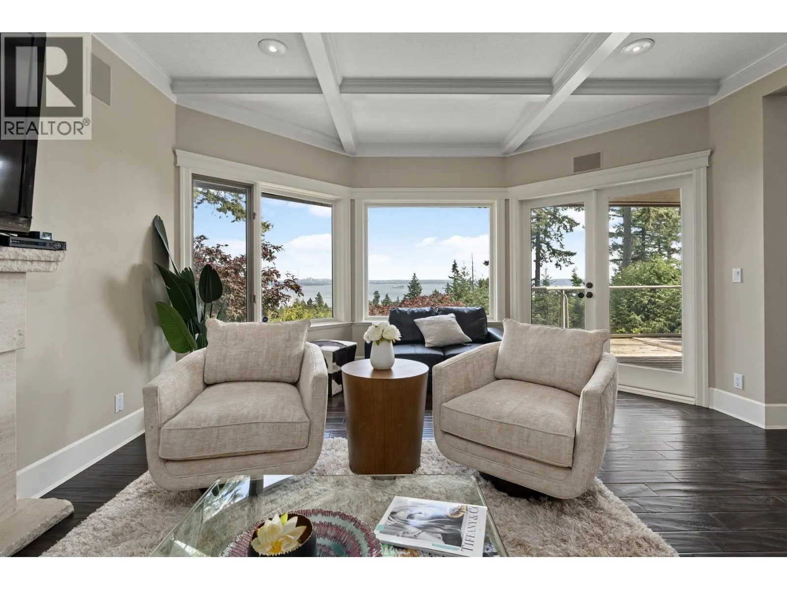 4882 VISTA PLACE