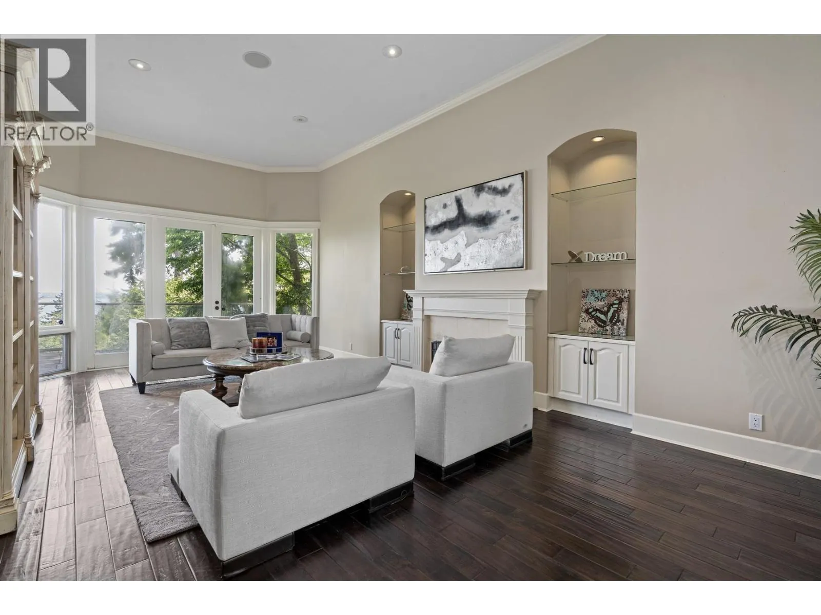 4882 VISTA PLACE