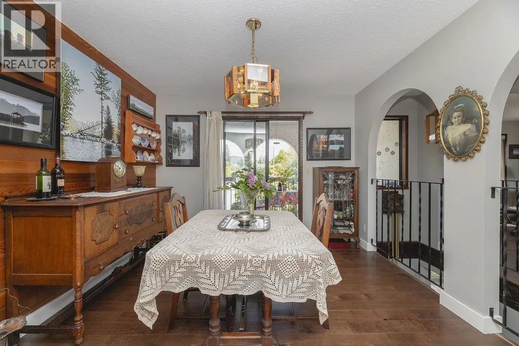 483 SARGENT ROAD