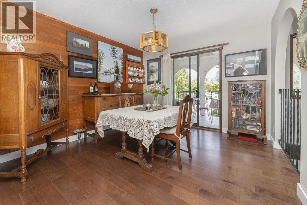 483 SARGENT ROAD