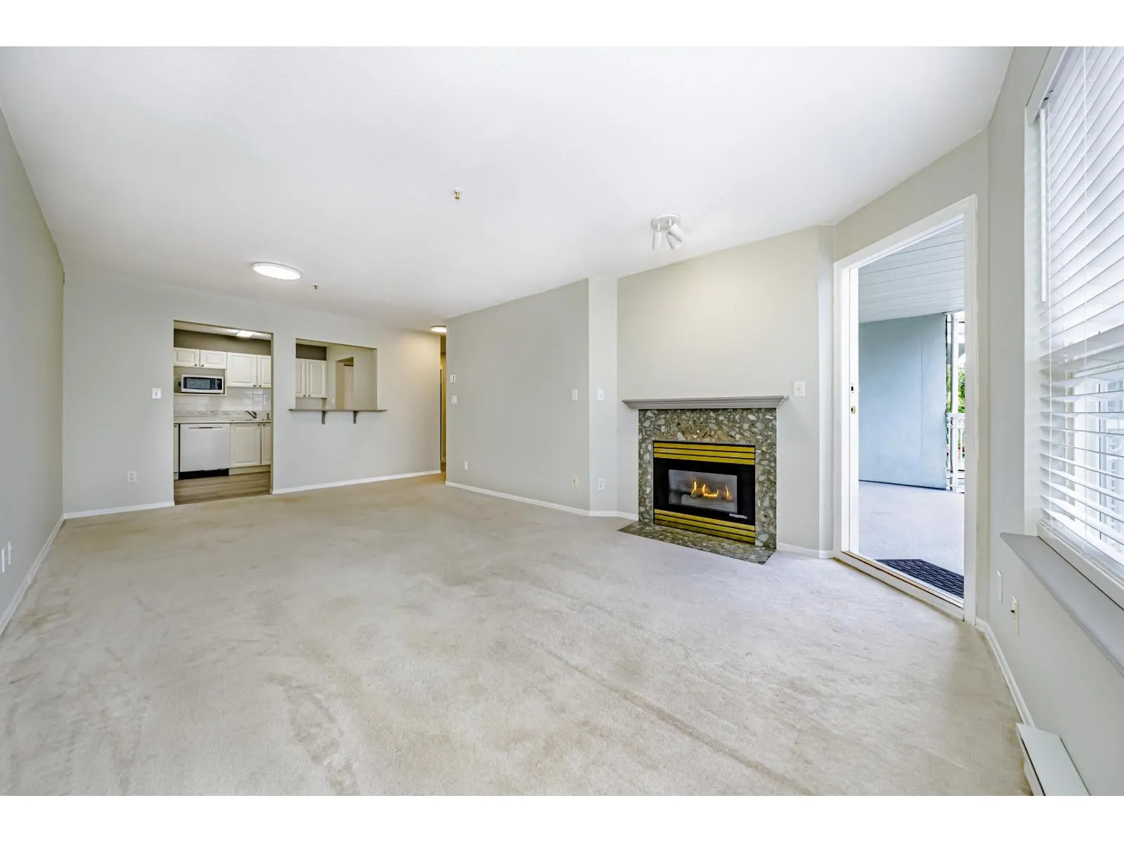 304 13955 LAUREL DRIVE