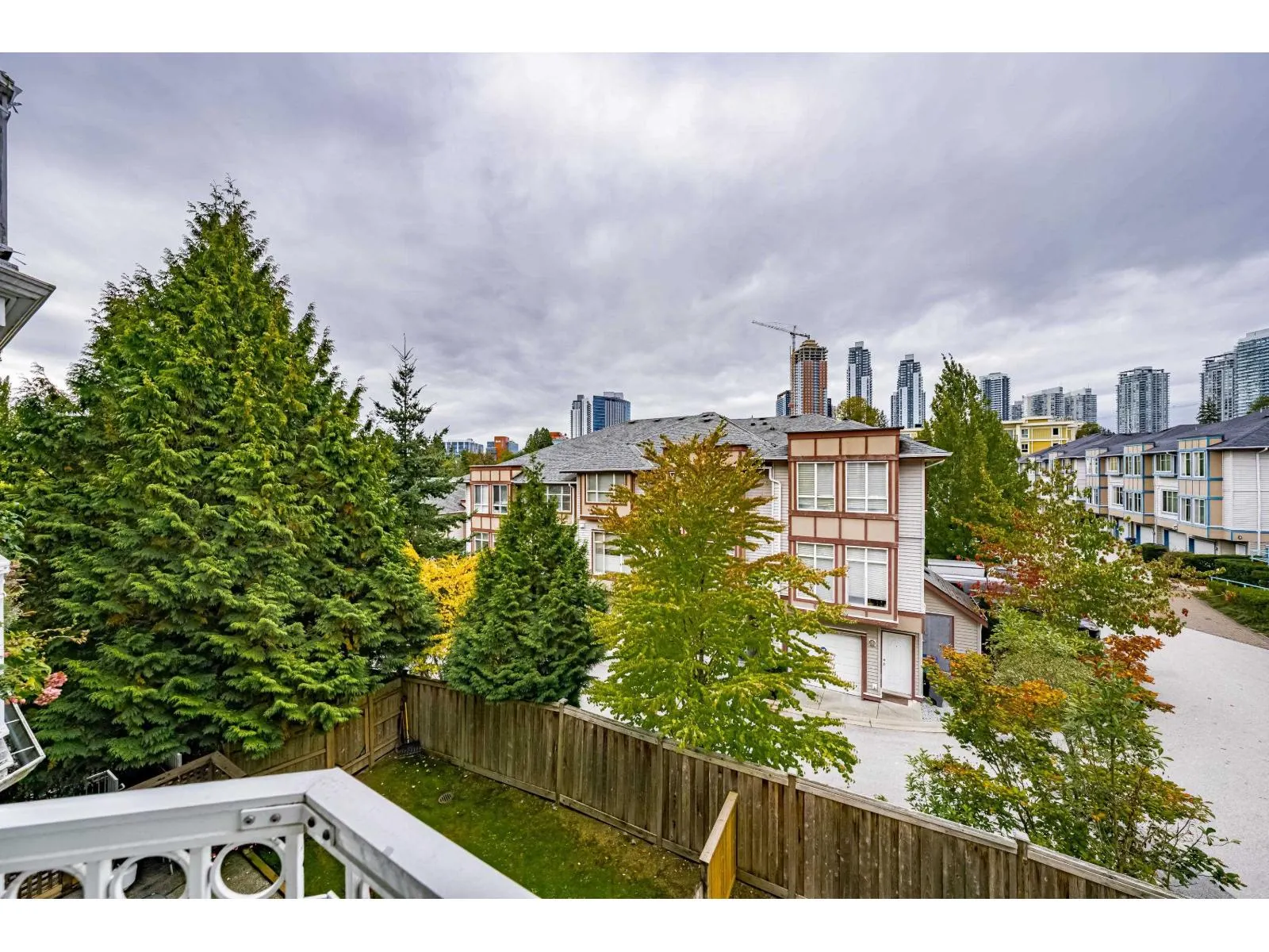 304 13955 LAUREL DRIVE