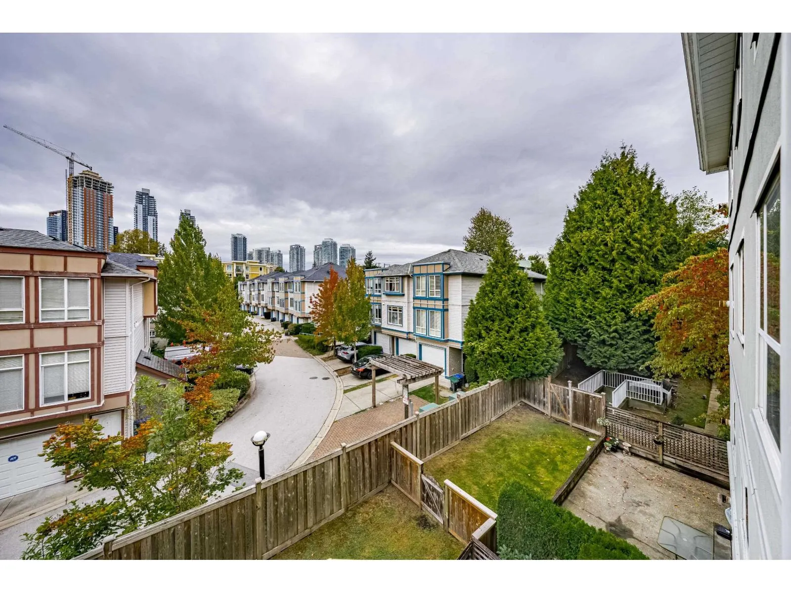 304 13955 LAUREL DRIVE