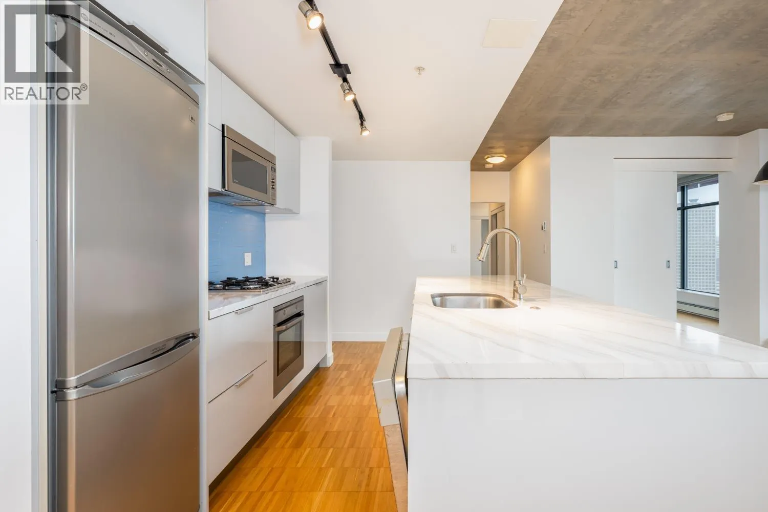 3101 128 W CORDOVA STREET