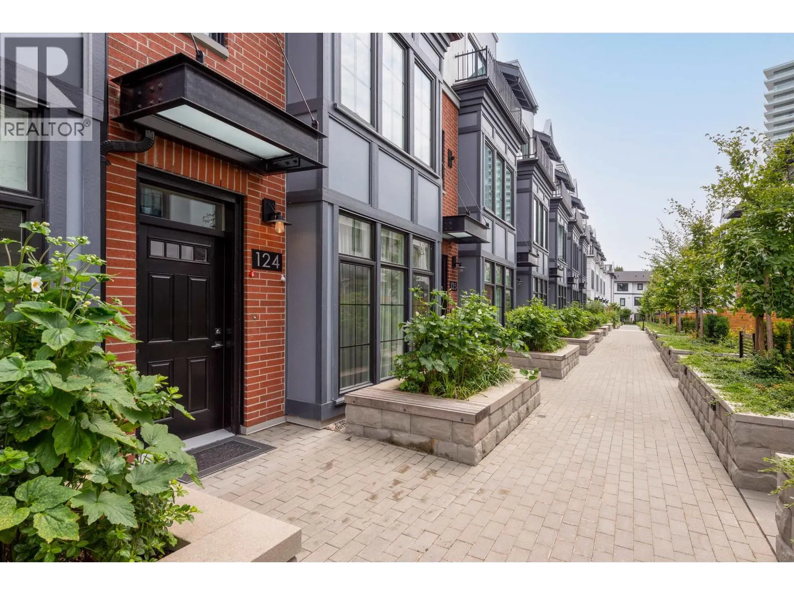 124 2070 CURLING ROAD