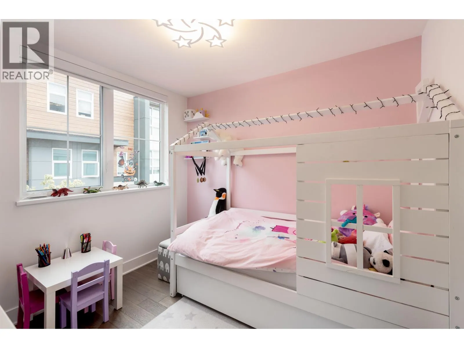 124 2070 CURLING ROAD