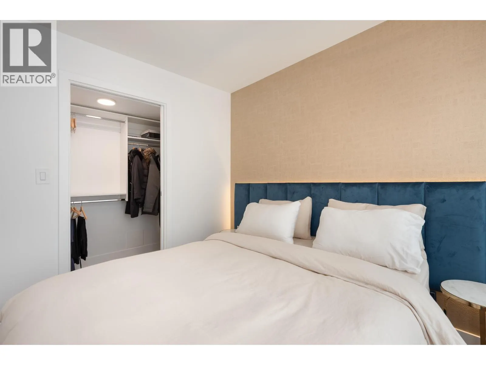 124 2070 CURLING ROAD