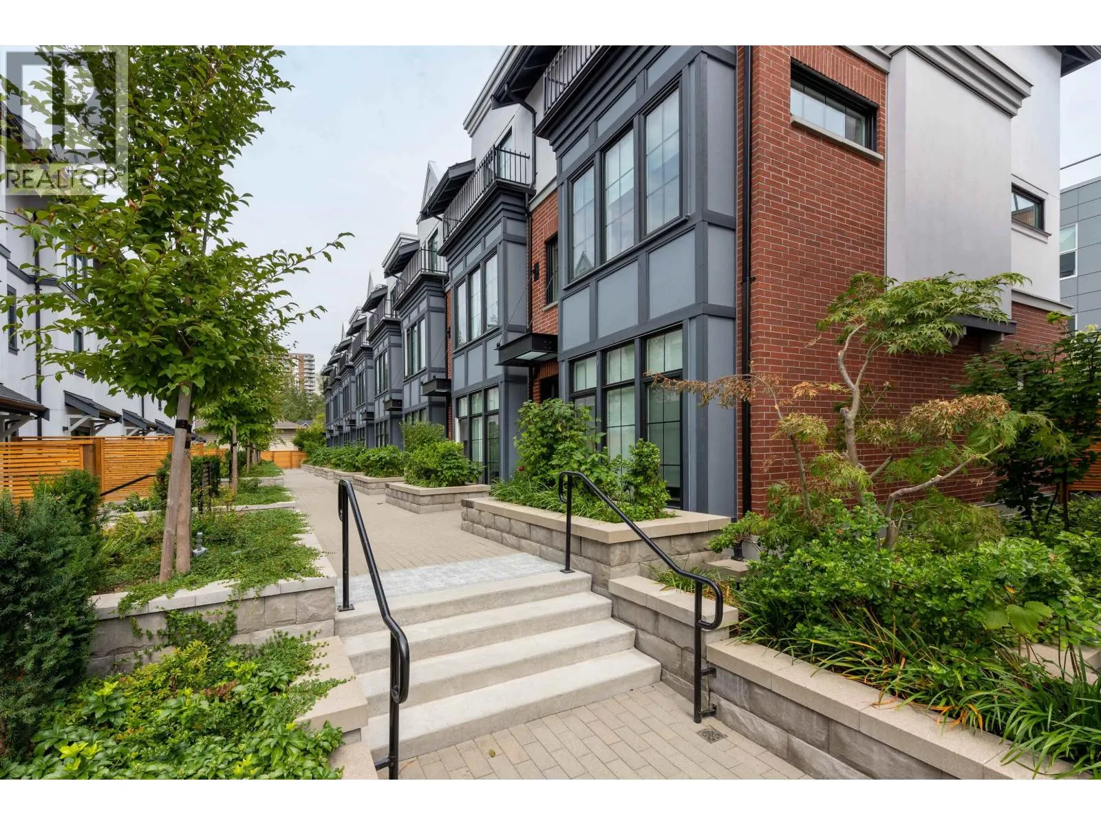 124 2070 CURLING ROAD