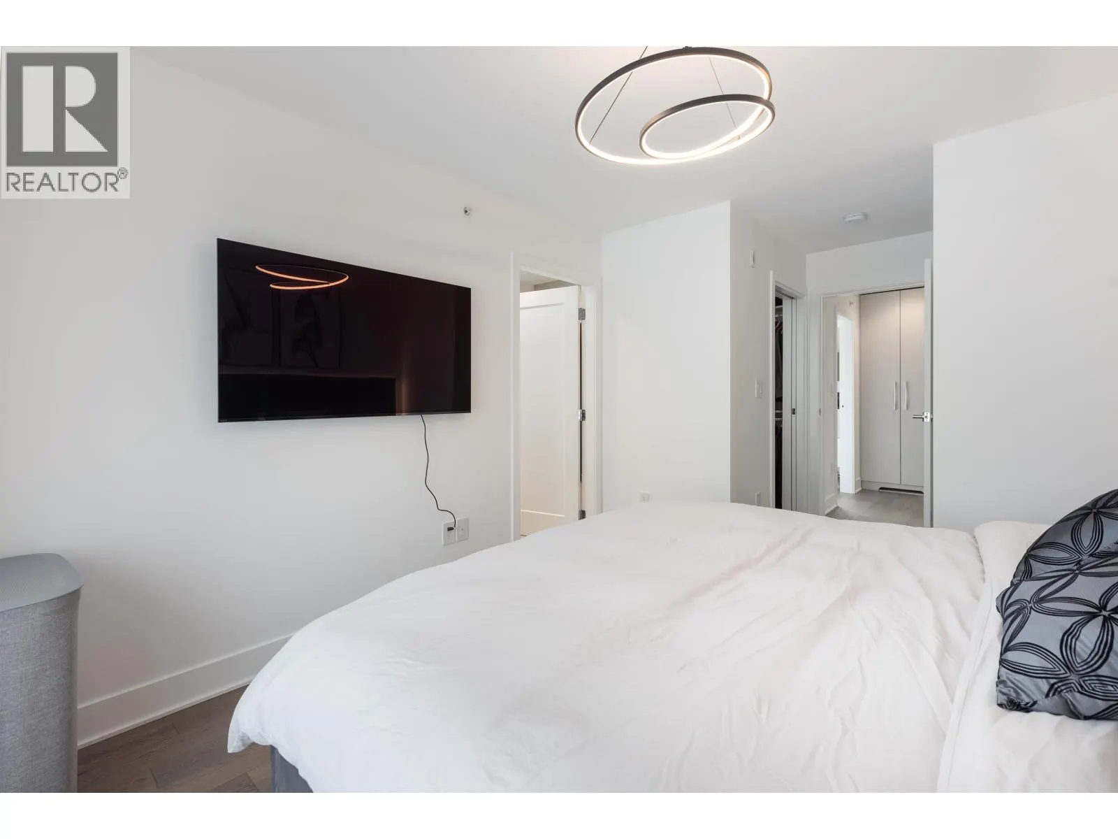 124 2070 CURLING ROAD