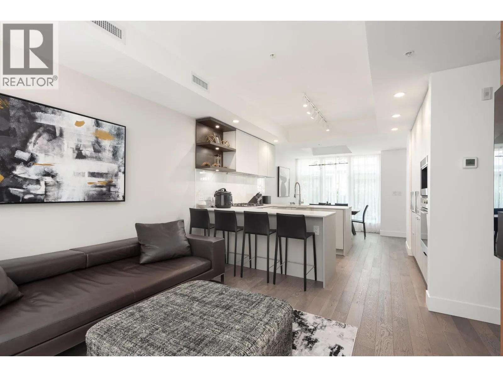 124 2070 CURLING ROAD