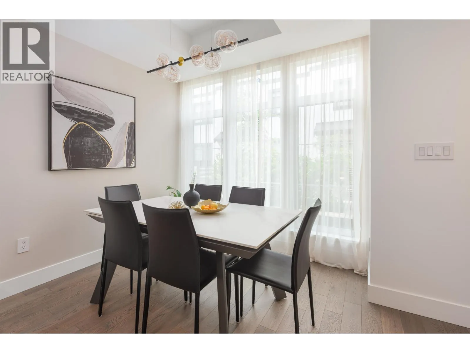 124 2070 CURLING ROAD