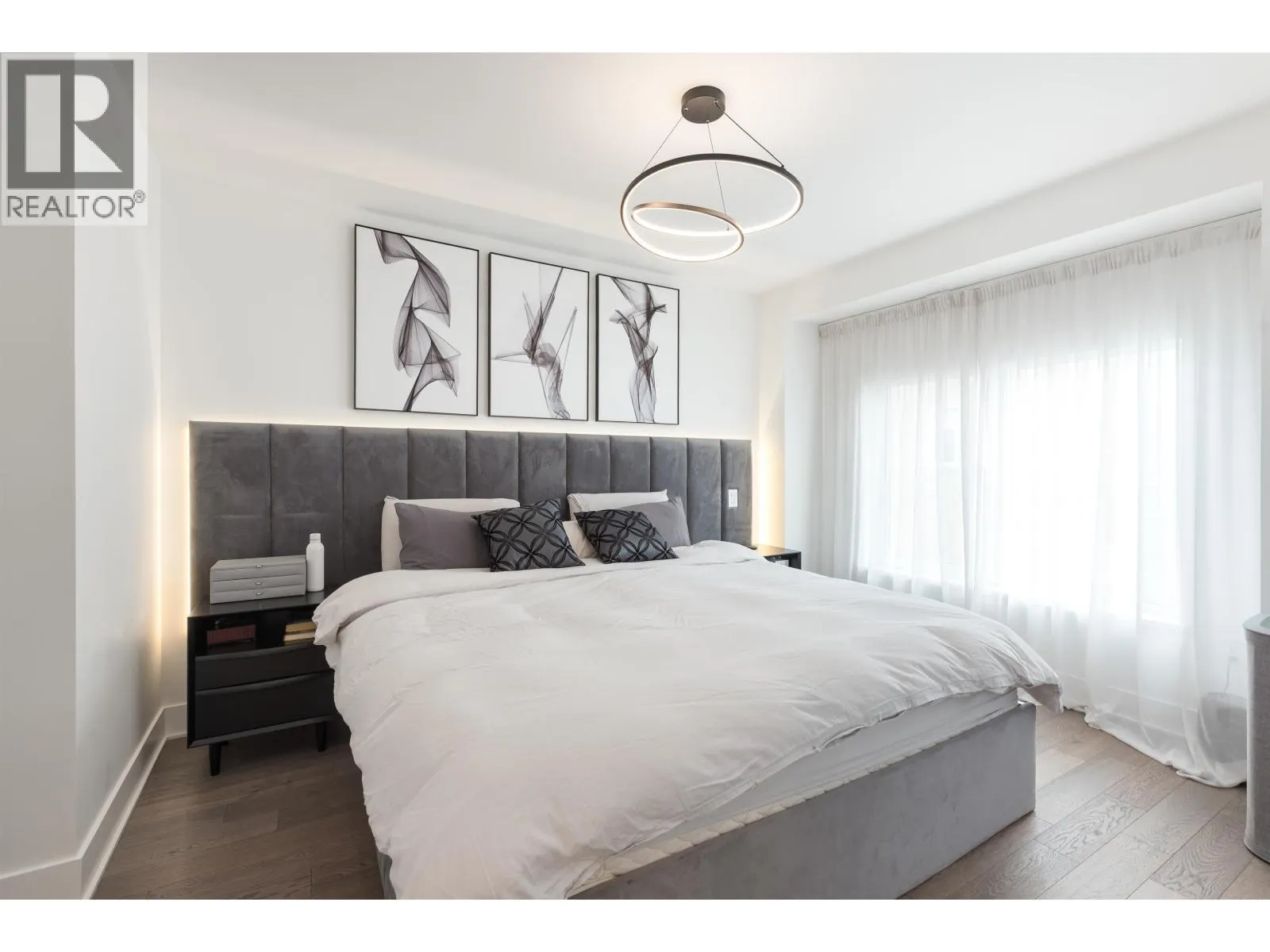 124 2070 CURLING ROAD