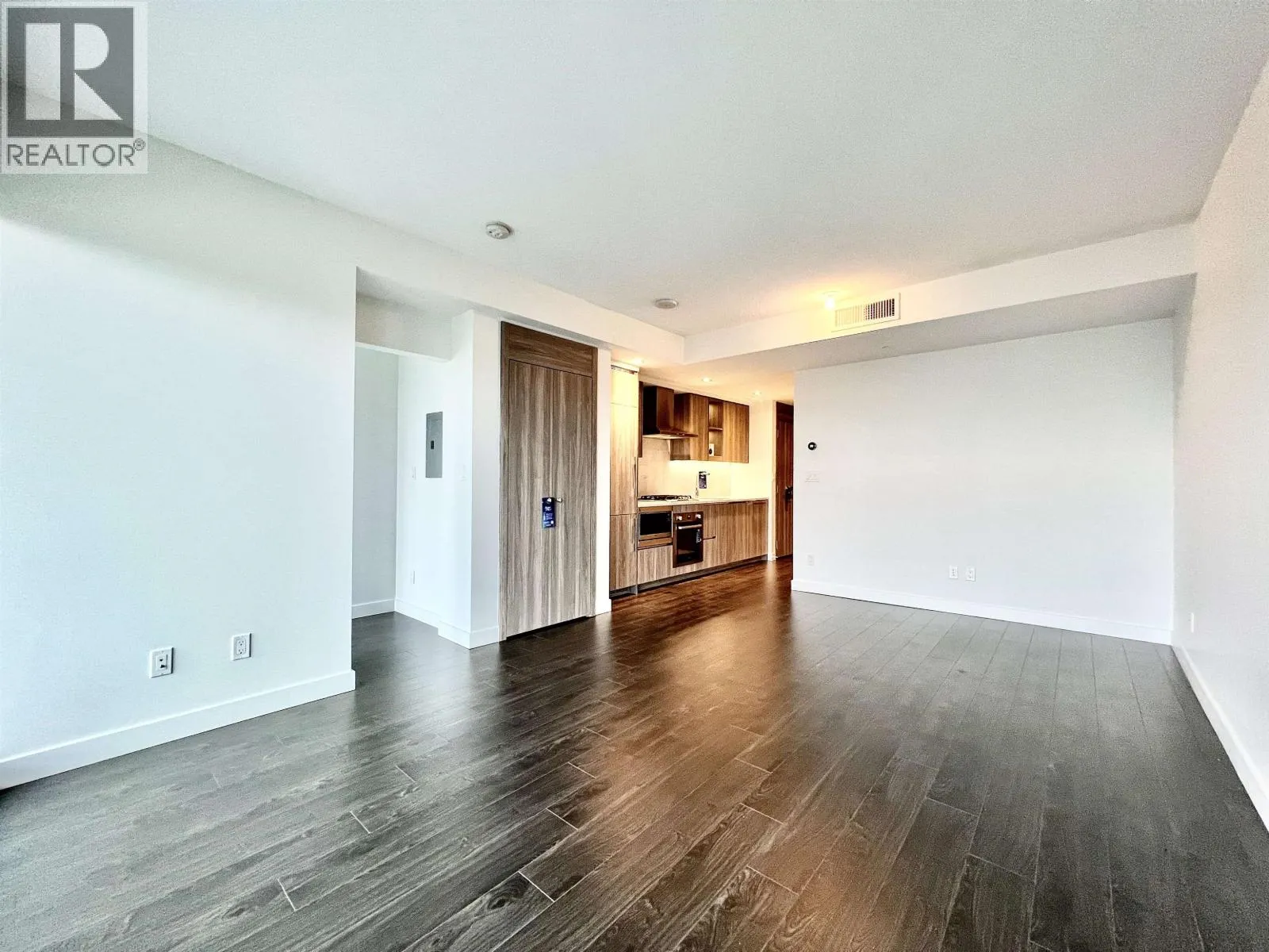 2510 4730 LOUGHEED HIGHWAY