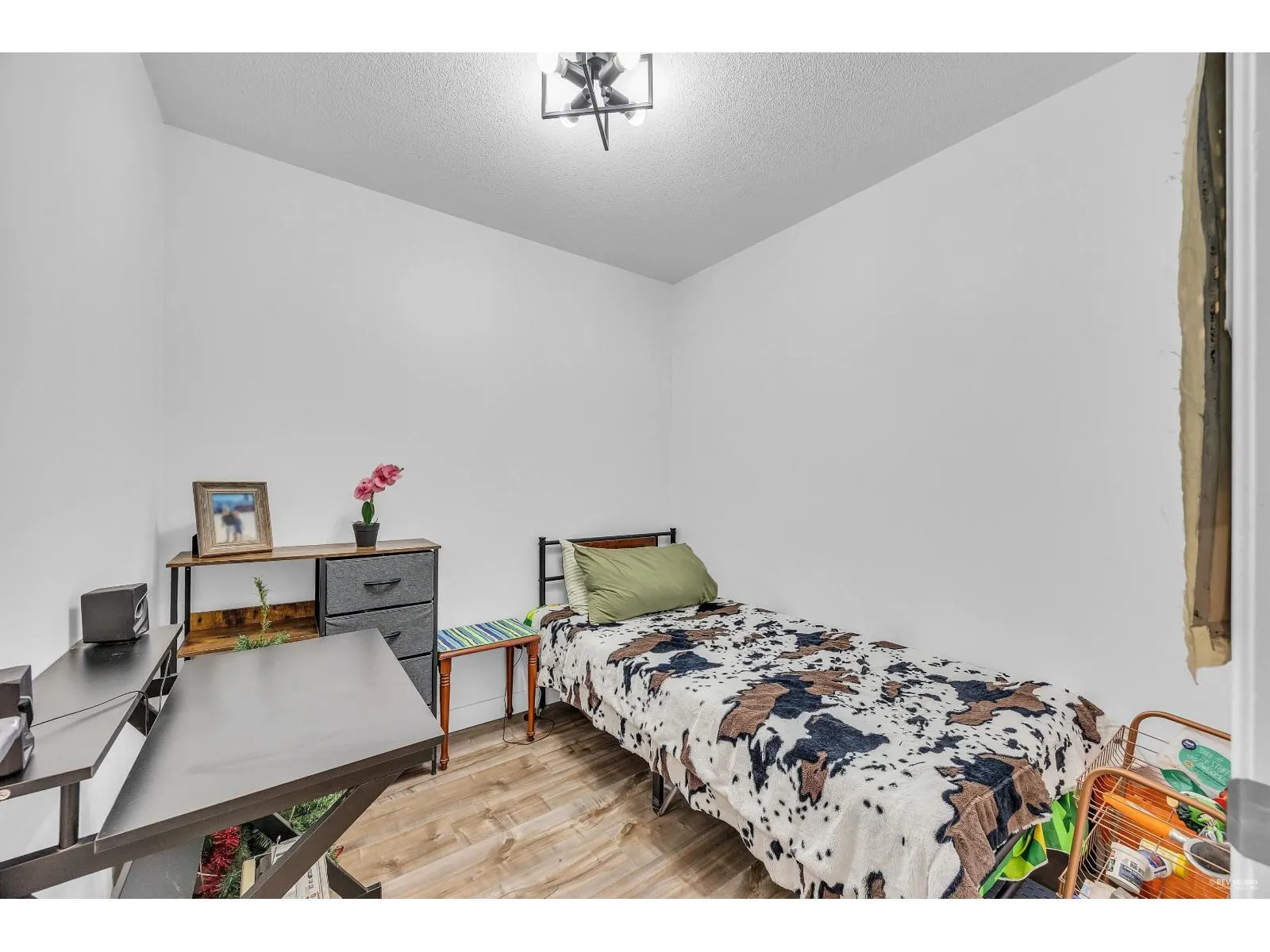 310 15220 GUILDFORD DRIVE