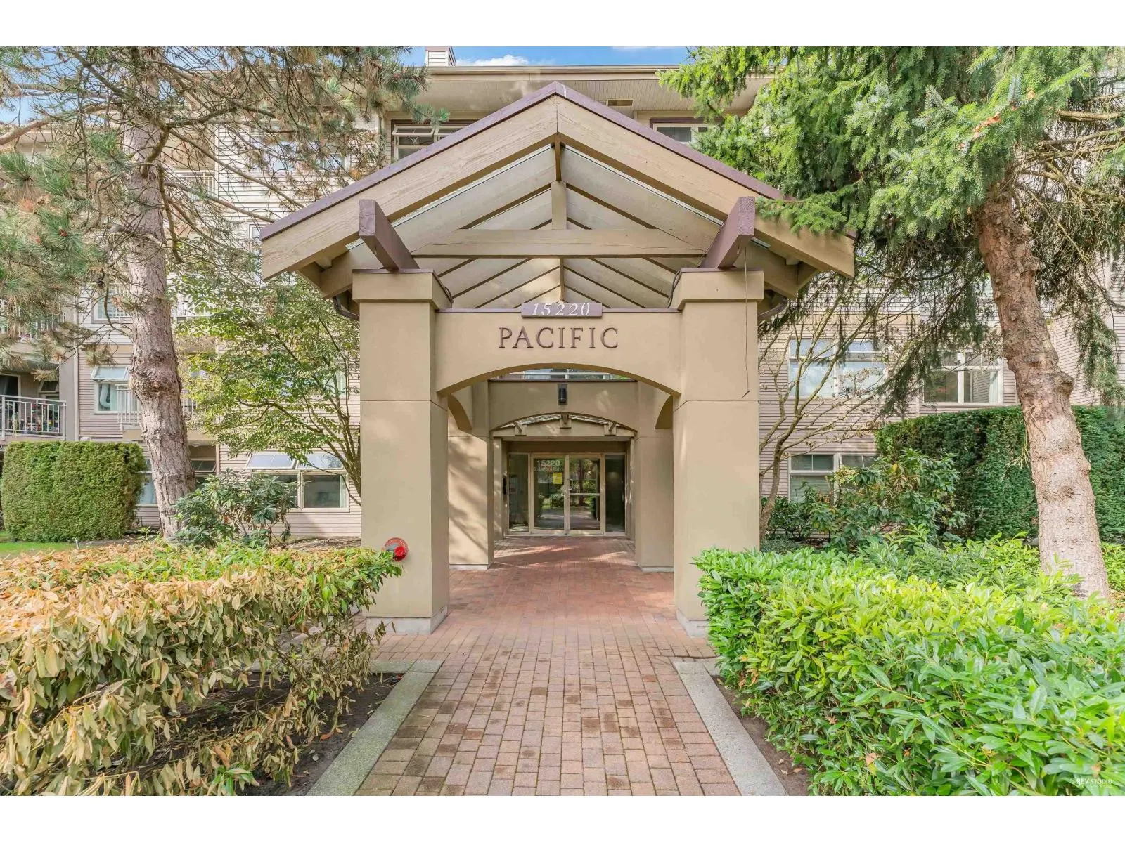 310 15220 GUILDFORD DRIVE
