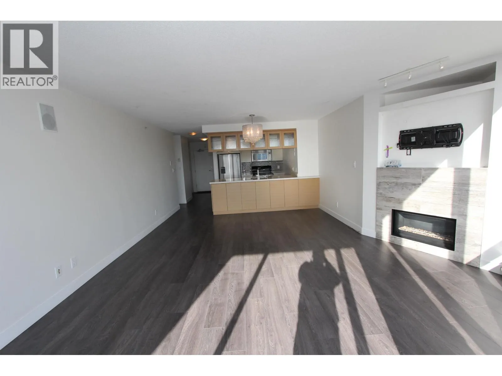1105 1201 MARINASIDE CRESCENT