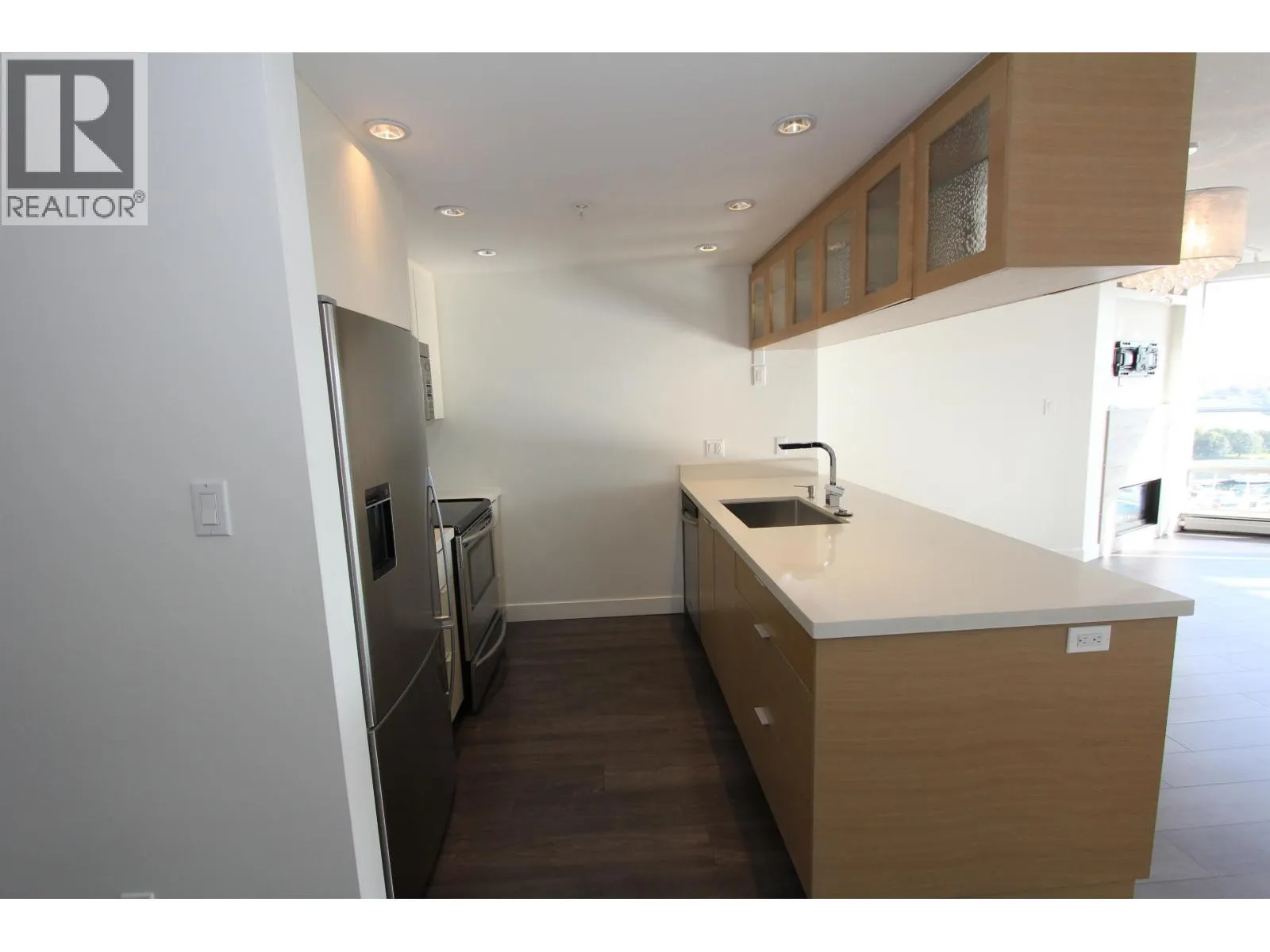 1105 1201 MARINASIDE CRESCENT